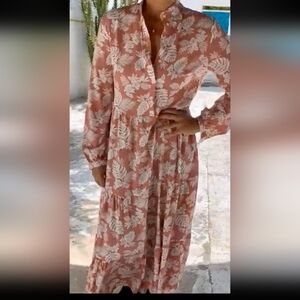 Qed London Blush Leaf Print Maxi Dress NWT Size US 14 Viscose
